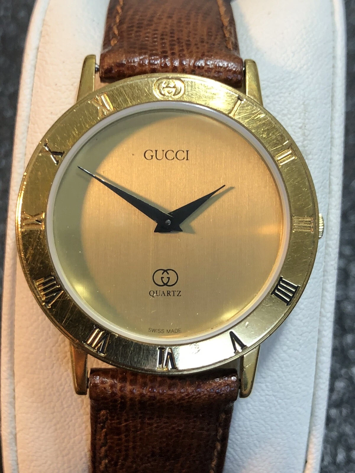 Montre Vintage Gucci Suisse Plaquée Or 33 mm Neuf Batterie