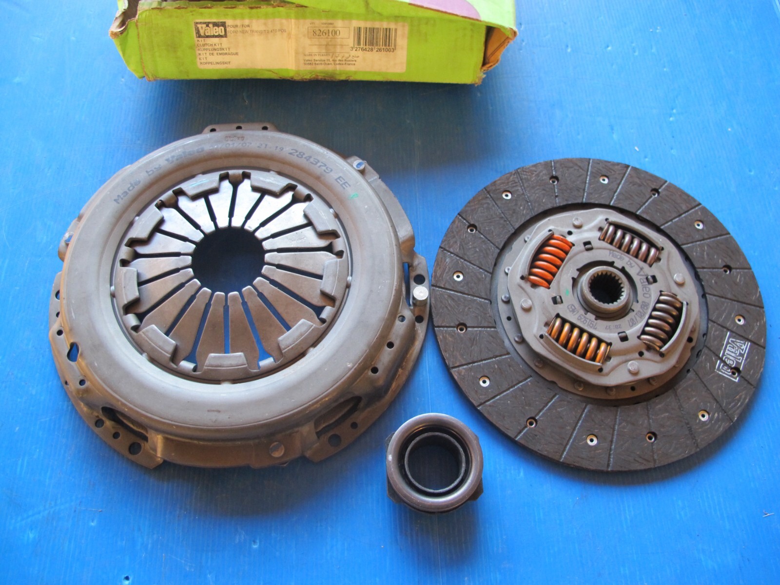 Kit d'embrayage Valeo pour Ford Transit 2.4 TDDI 16V avec mécanisme de friction de 240mm