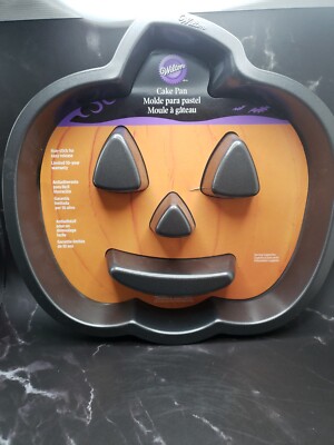Wilton Pumpkin Cake Pan Jack-O-Lantern Non-stick Easy Release Halloween New