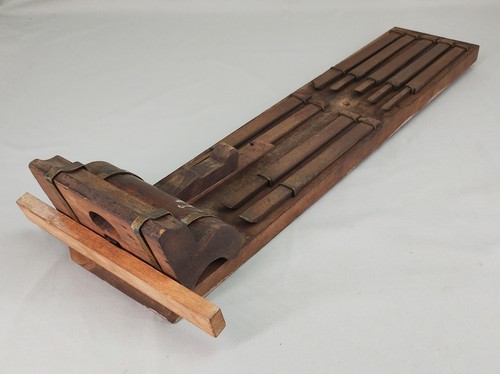GRANNY'S TOOTH ROUTER PLANE AND TEN BLADES - MOUNTED AS MUSEUM DISPLAY ITEM - Picture 2 of 18