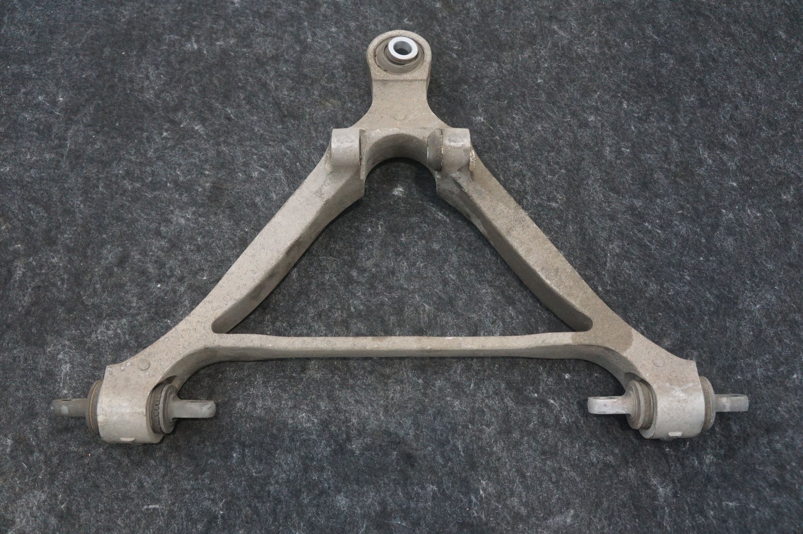 Front Suspension Left Or Right Lower Control Arm 2177659 Ferrari 360 Modena 2001