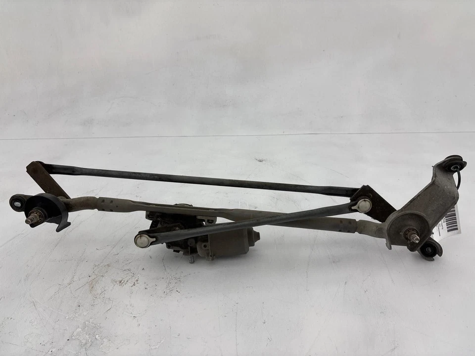 2011-2020 Toyota Sienna Front Windshield Wiper Linkage And Motor 85150-08020 - Image 4 of 4