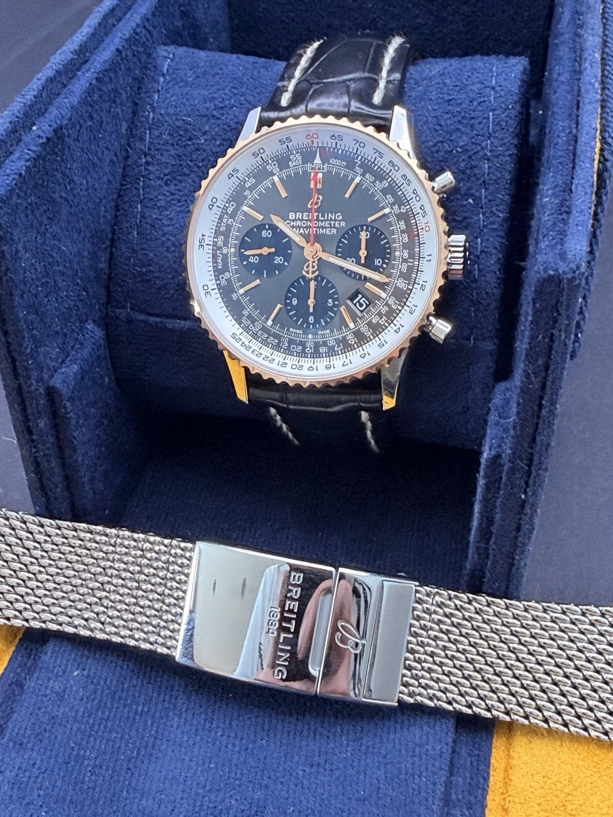 2022 Breitling Navitimer 1 B01 Chronograph 43 Rose Gold Bezel + xtra Straps