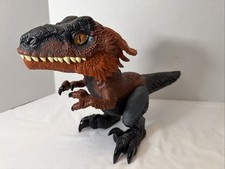 Jurassic World Uncaged Ultimate Fire Dino Pyroraptor - Mattel 2022 - Interactive