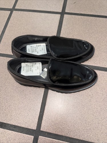 Donald Pliner Women's Eclipse Loafers, Slip-On Shoes Sz 5 Black Patent Leather