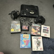SEGA Mega Drive 16-bit PAL console bundle controller games READ DESCRIPTION