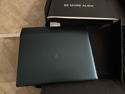 Alienware - Area-51 16'' 240Hz 2.5K Gaming Laptop 5070 Ti Ultra 9 32GB 2TB SSD