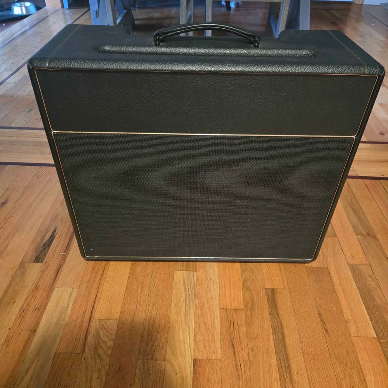 Mojo tone​ Black ​2x10 Extension Cabinet