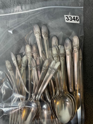 1847 Rodgers Bros First Love Silverware Set For 8 Flatware Silverplate 39 Pieces - Picture 12 of 12