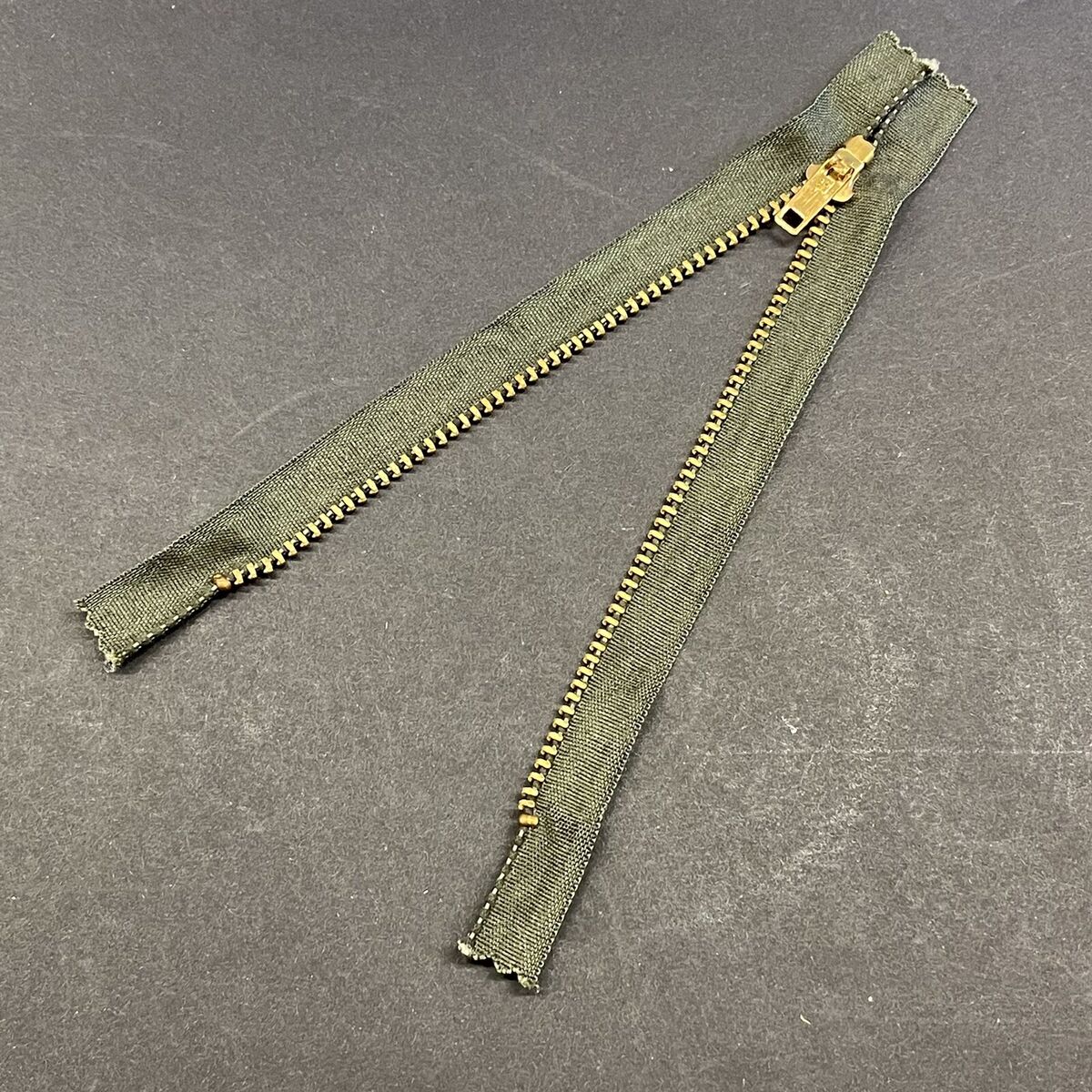 Serval Military 5.5 Inch Green Brass Zippers 5 Pc Lot Cotton Serval Military 5.5 Inch Green Brass Zippers 5 Pc Lot Cotton