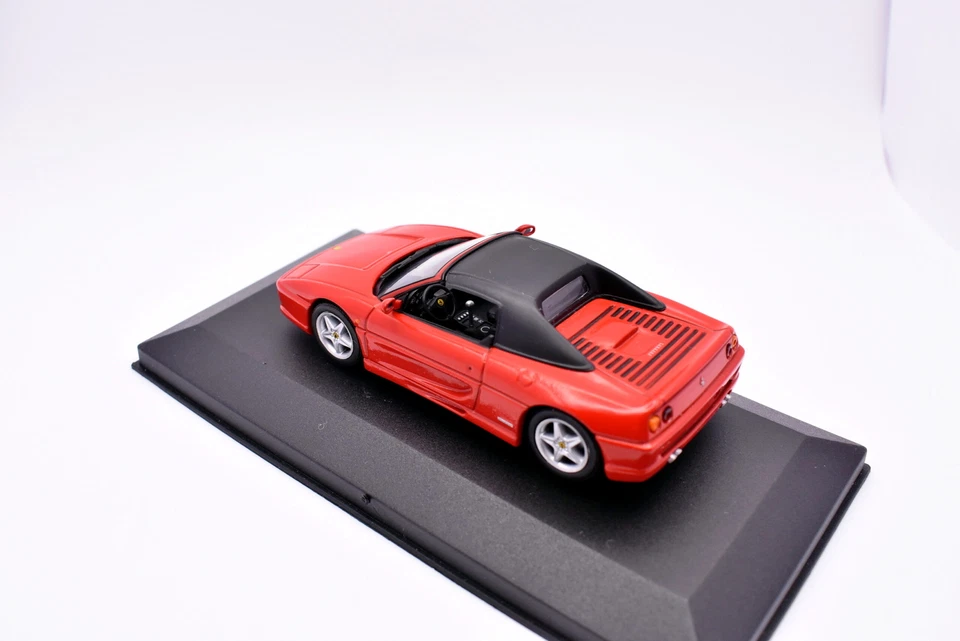 Modellino auto scala 1:43 Ferrari F355 Minichamps diecast modellismo statico car - Immagine 3 di 4