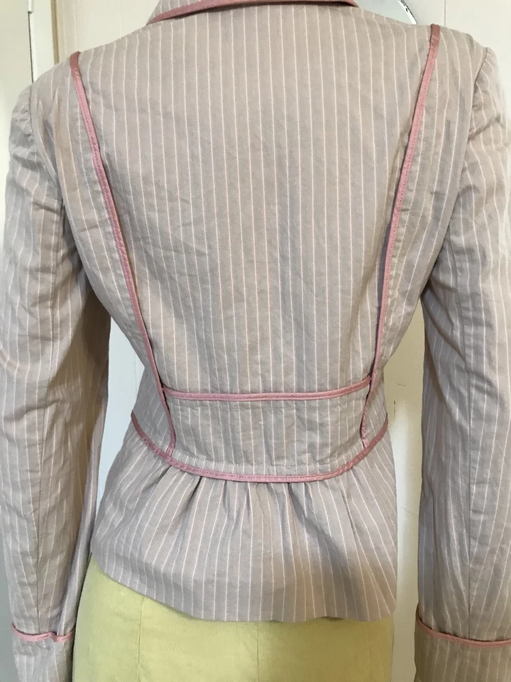 Chaqueta Chaleco Anthropologie Elevenses Rosa y Tostado Rayas con Volantes Dobladillo Trasero 6 Foto 3 de 4