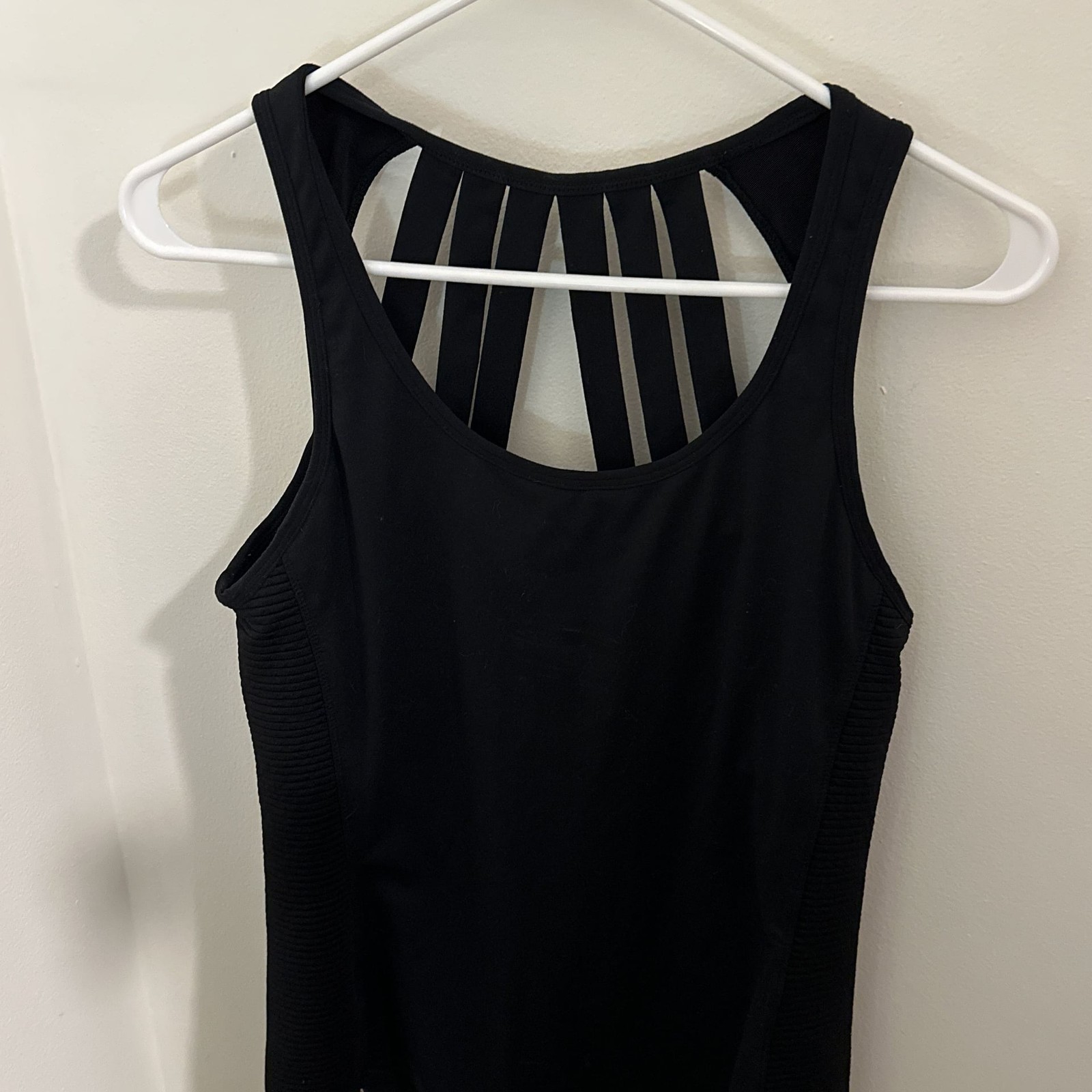 Fabletics size large tank top - image 1