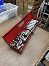 HUSKY 19pc 3/8" Drive Socket Set - Ratchet, Extensions, Red Box USA not Complete