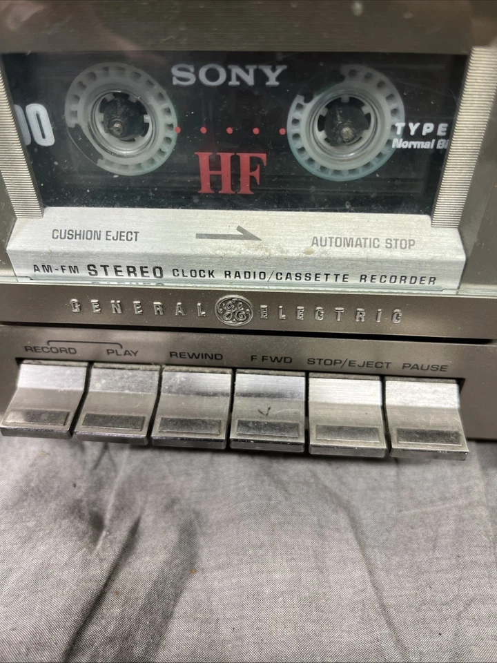 General Electric Tape Deck/Radio/Alarma Nº7-4992Piezas o Pantalla Foto 2 de 4