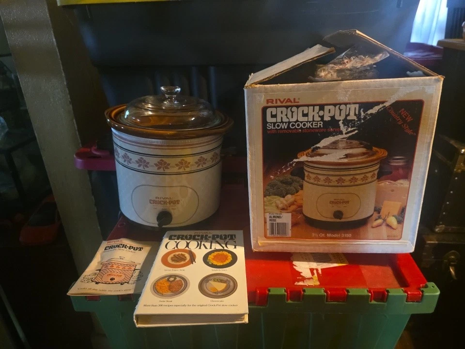 Vintage Rival Crock Pot Slow Cooker 3.5 Qt w/Box CookBook And Manuel Country