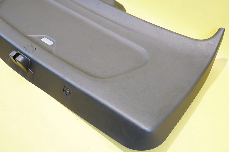 🔅2019 Chevrolet TRAVERSE OEM LIFTGATE LOWER TRIM FINISH PANEL  ASSEMBLY84395176 - Image 2 of 4