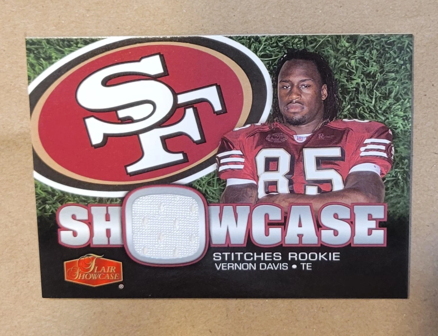 Vernon Davis trading card