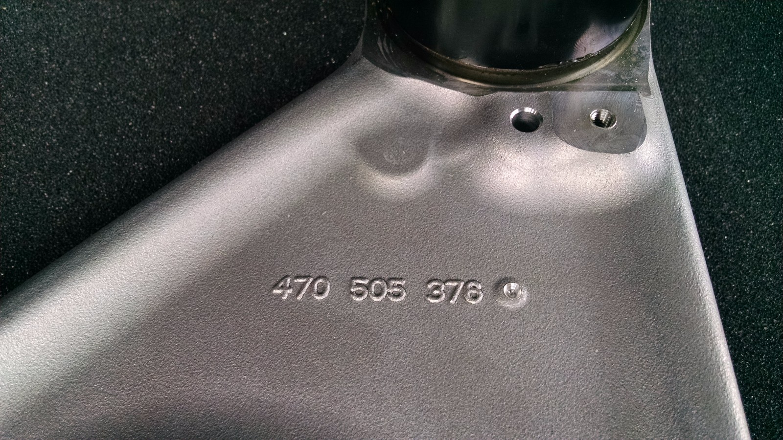 LAMBORGHINI AVENTADOR REAR RIGHT LOWER TRACK CONTROL ARM OEM 470505312F