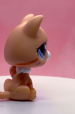 LPS Hasbro Orange Striped Lucky Cat Paw Up #2095 - Authentic