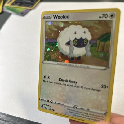 Wooloo 222/264 Fusion Strike Holo Swirl Common Pokémon Card 2021 SWIRL