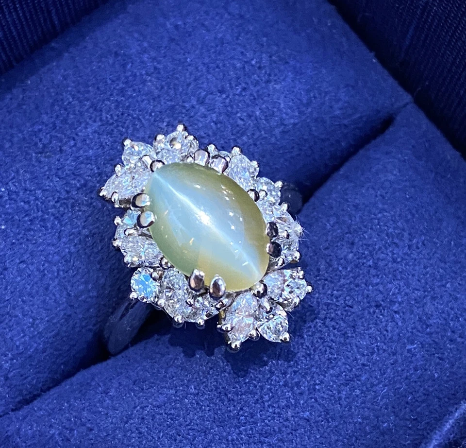 Cat's Eye Chrysoberyl and Diamond Ring in Platinum - HM2239SN