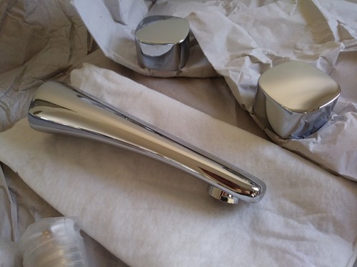 Dornbracht Gentle Bath Tub Spout Faucet w/ Handles #36707720-00 -Chrome -New  - Picture 3 of 5