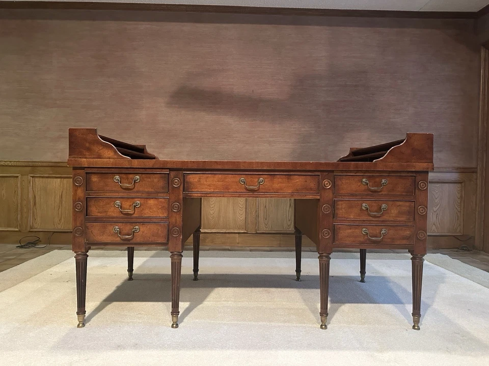 Escrivaninha vintage Drexel Esplanade francesa Luís XVI – década de 1960, madeira maciça - Imagem 3 de 4