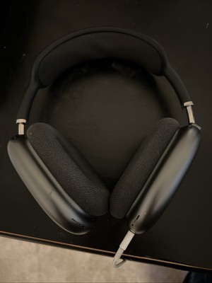Apple AirPods Max Bluetooth Headphones - Space Gray