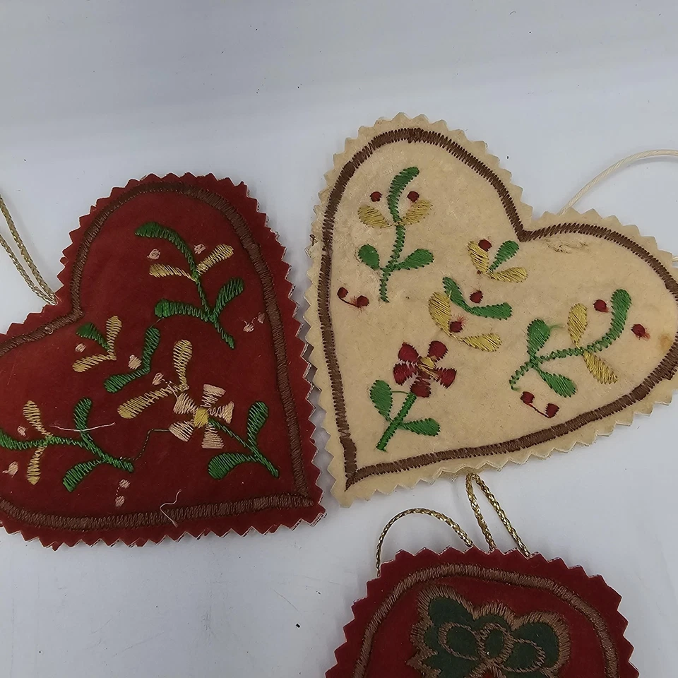 Juego de adornos navideños de fieltro bordado años 70 de colección 6 corazones paloma estrella campana colgante Foto 2 de 4