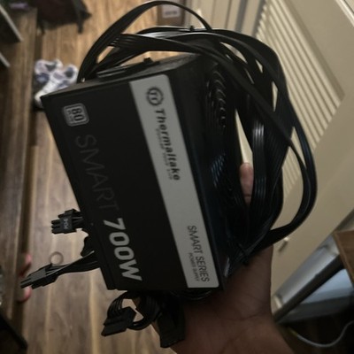 Thermaltake Smart 80 Plus 700w Power Supply