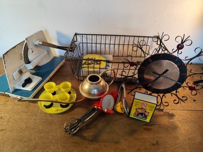 GDR Lot Shopping Basket Consumer Bread Slicer Watering Can ATA Clock Egg Slicer Mixer