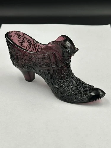 Vintage Fenton Amethyst Cat Head Daisy & Button Slipper Shoe GLOWS