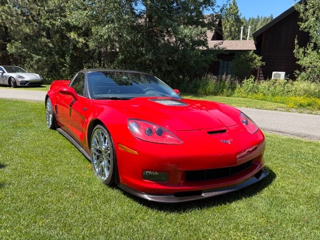 2009 Red Chevrolet Corvette ZR1  | C6 Corvette Photo 2