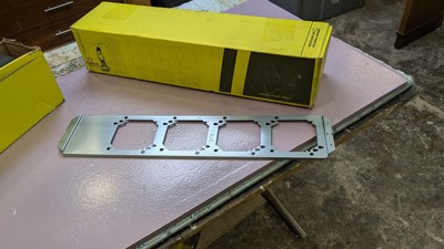 NVent Caddy RBS24 outlet box mounting bracket, box 25