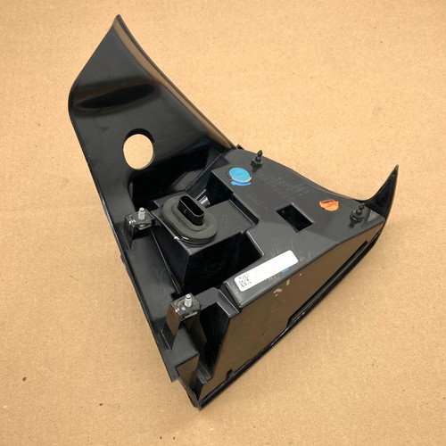 OEM 17-23 Tesla Model 3 Left Side LED Tail Light Stop Signal Lamp 1077397-97-F - Picture 5 of 7