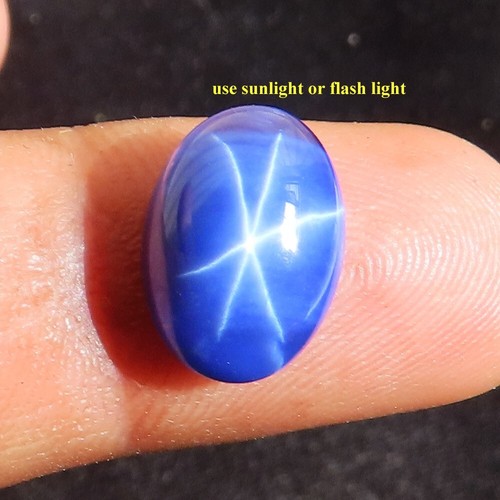 6 Rayons Bleu Saphir Etoile 10.30 Carats (9x13x5 MM) Ovale Cabochon