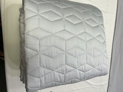 Oake Cotton Tencel Geometric Embroidered KING Quilt Grey Coverlet New W/defects