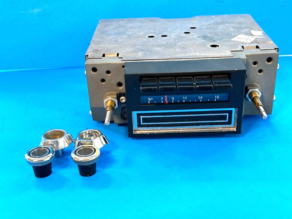 Ford Mustang 1972 radio AM 8 pistas D2ZA-19A242-AF reacondicionado funciona #7018 Foto 2 de 4