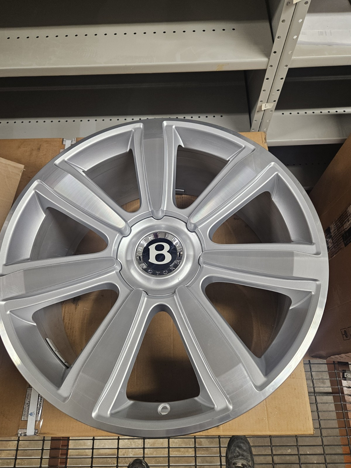 21X9 Bentley Rim (P.N-3wo 601 025 Cr)