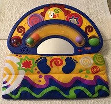Fisher Price Baby Playzone Kick & Push-Up Pinball - Juguete para cuna o gimnasio, ligeramente usado