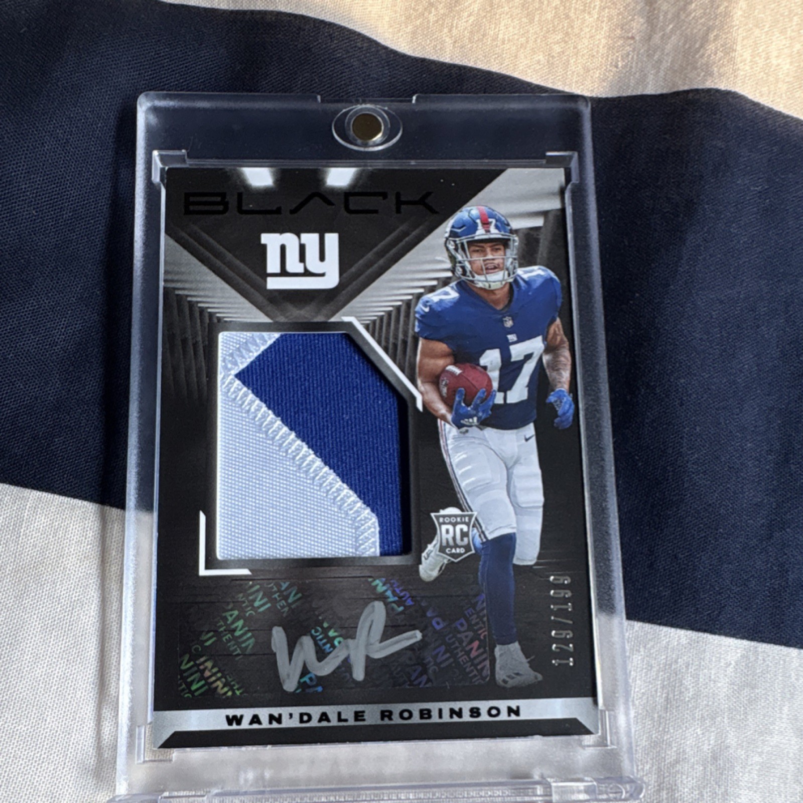 Wan'Dale Robinson Panini Black #223 Patch Autograph