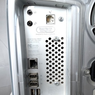 Apple Power Mac G4 Tower Model M8493 W/m7803 Keyboard & Pro Mouse