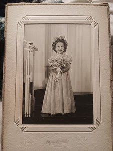 Vintage Black & White Children Portrait Framed Photo – Mid Century Oval Mat