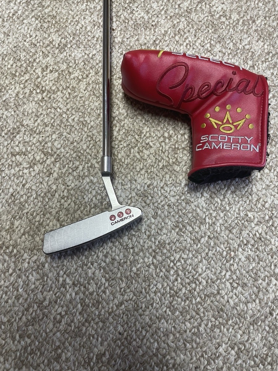 Scotty Cameron Studio Select Newport 2 with a FLATSO 2.0 XL Grip