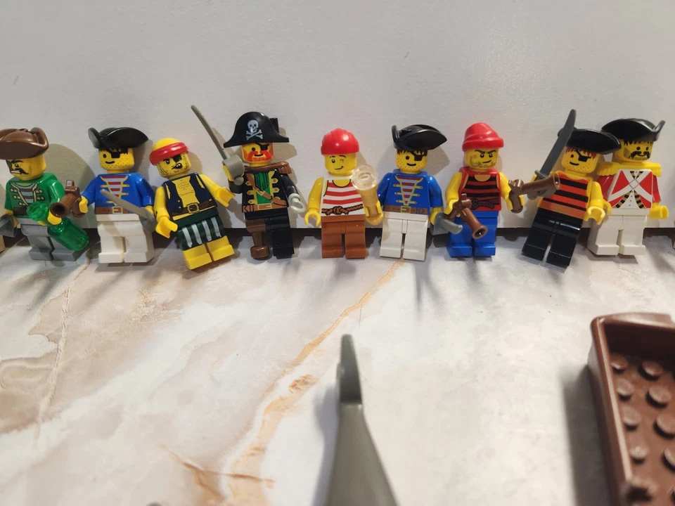 Vtg Lego Pirate Imperial Lot Minifigure Soldier Bluecoat Redcoat Canon Boat - Image 3 of 4
