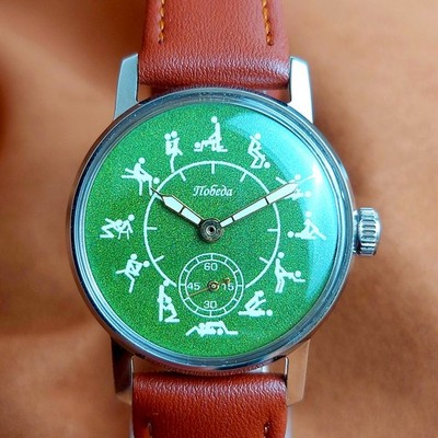 Soviet Watch Pobeda Vintage Mechanical Men's Wristwatch Green Dial Serviced