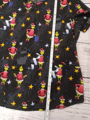 Dr. Seuss The Grinch Christmas Scrub Top Xmas Green Women’s Large Short Sleeve - Picture 5 of 8