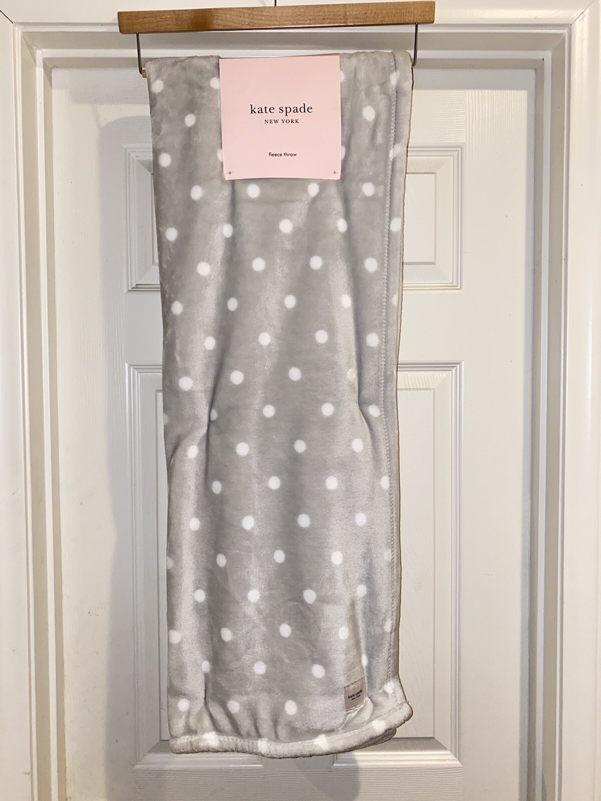 Arriba 52+ imagen kate spade blanket polka dot Thptnganamst.edu.vn