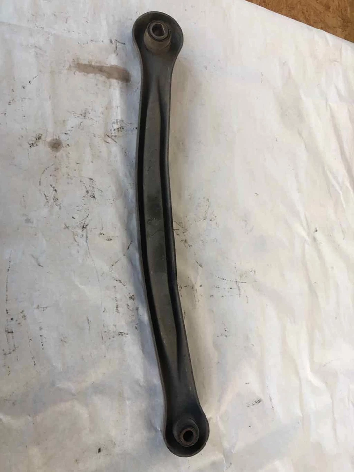 Brazo de suspensión de control inferior trasero Dodge Neon 2000-2005 lado del conductor izquierdo LH T Foto 4 de 4